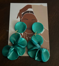 Load image into Gallery viewer, Moon Flower  Earrings
