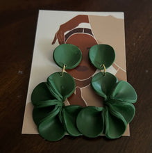 Load image into Gallery viewer, Moon Flower  Earrings
