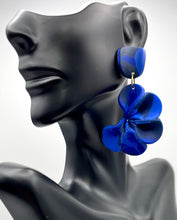 Load image into Gallery viewer, Moon Flower  Earrings
